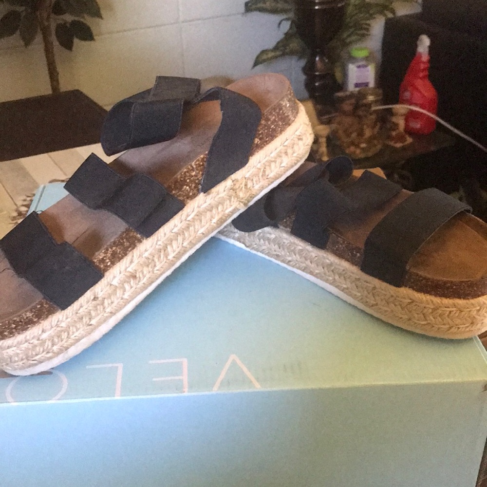 Pierre Dumas…black stretchy sz 9..GUC..